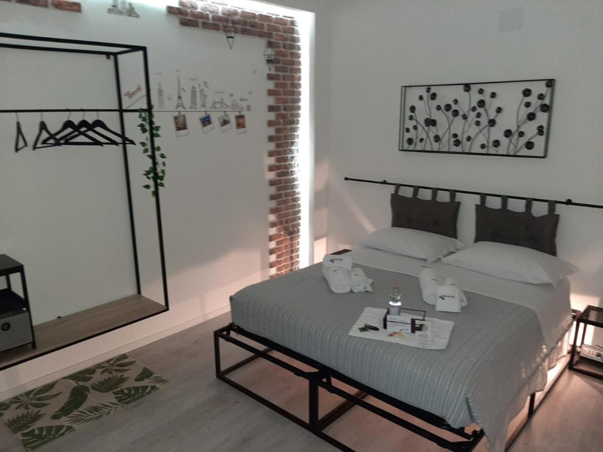 Dame Crotone Bed & Breakfast エクステリア 写真